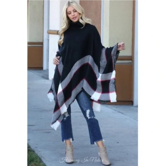 Modern Turtleneck Poncho! - Picture 11 of 11
